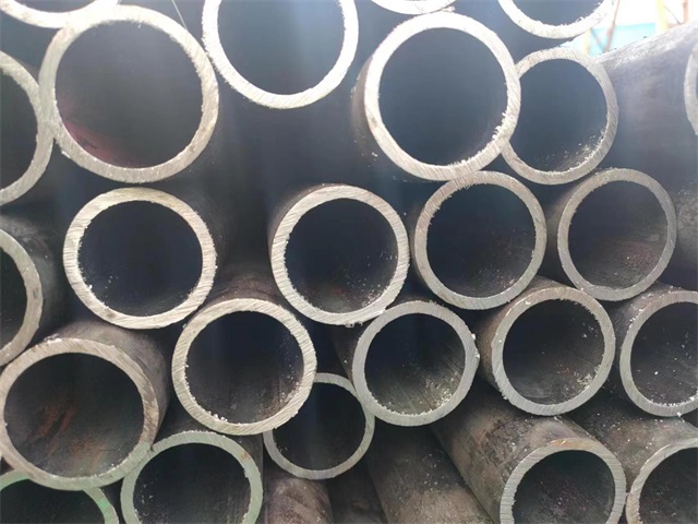巴彥淖爾10#結(jié)構(gòu)用無縫鋼管